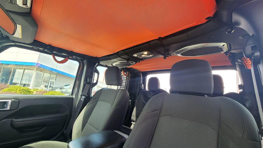 Used 2022 Jeep Gladiator Sport image 32