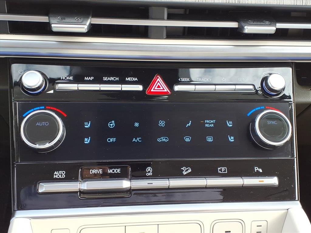 Used 2025 Hyundai Santa Fe Calligraphy image 18