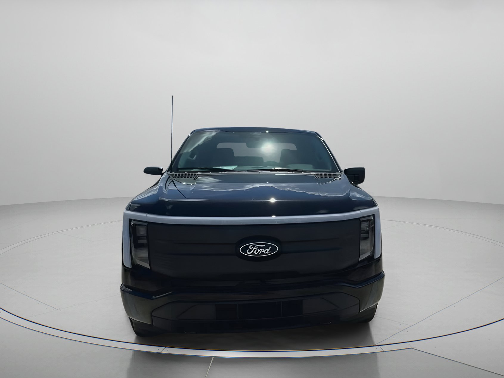 Used 2025 Ford F150 Lightning XLT image 7