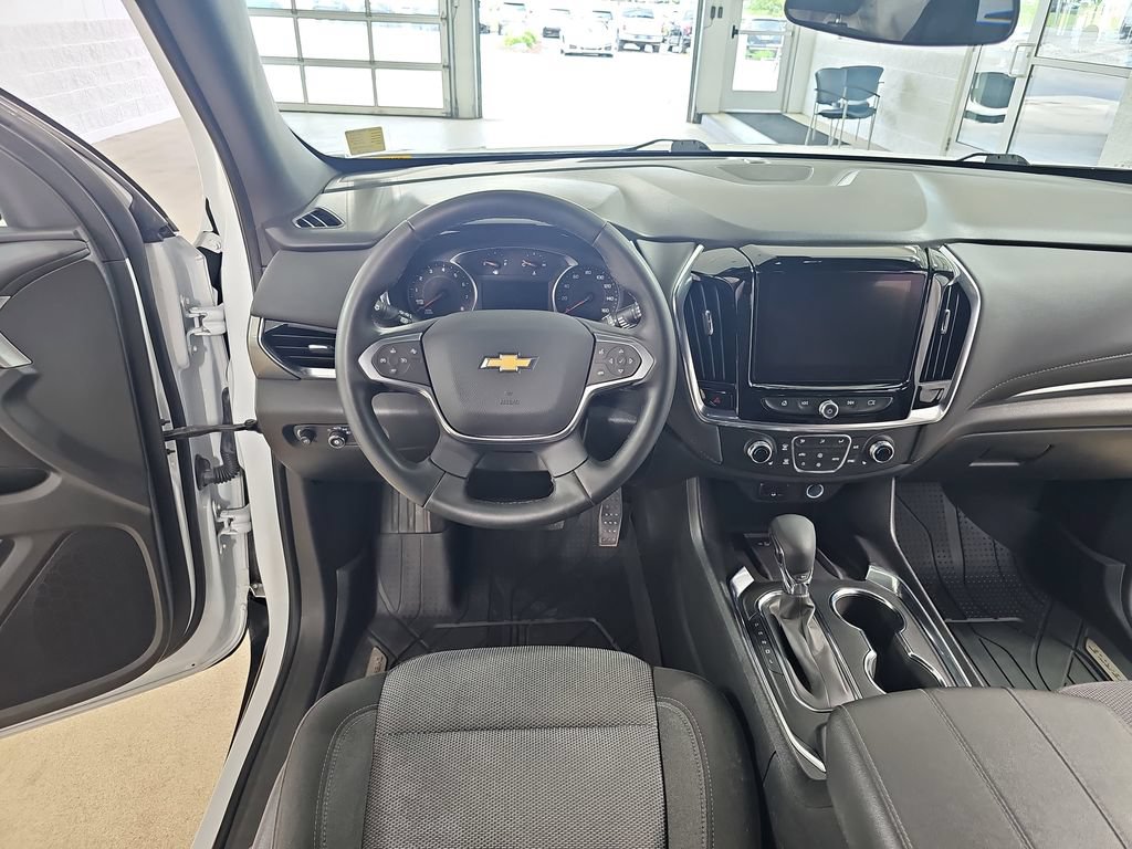 Certified 2023 Chevrolet Traverse LT w/ LPO, Floor Liner Package AWD/4WD image 23