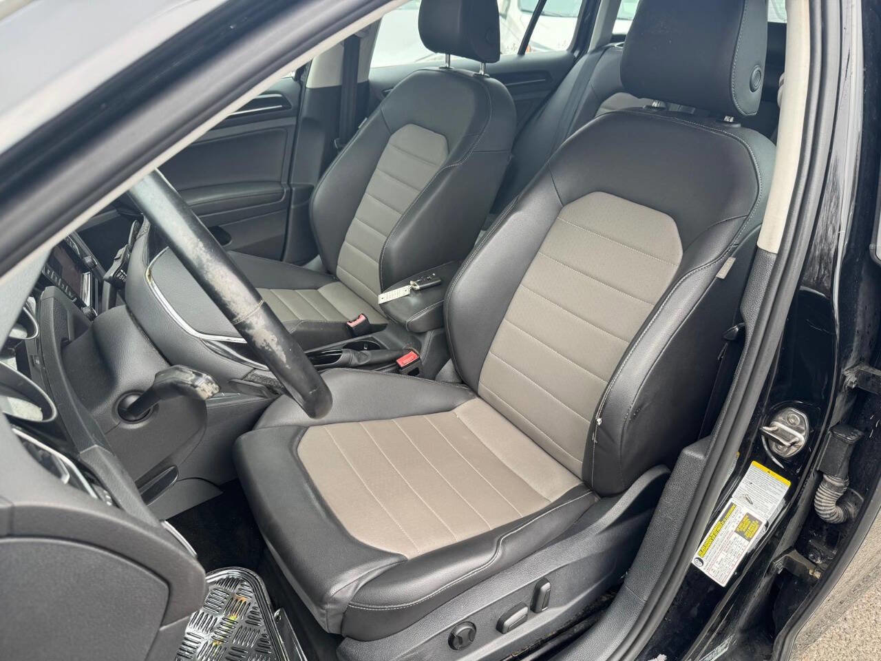 Used 2015 Volkswagen Golf TDI S image 28