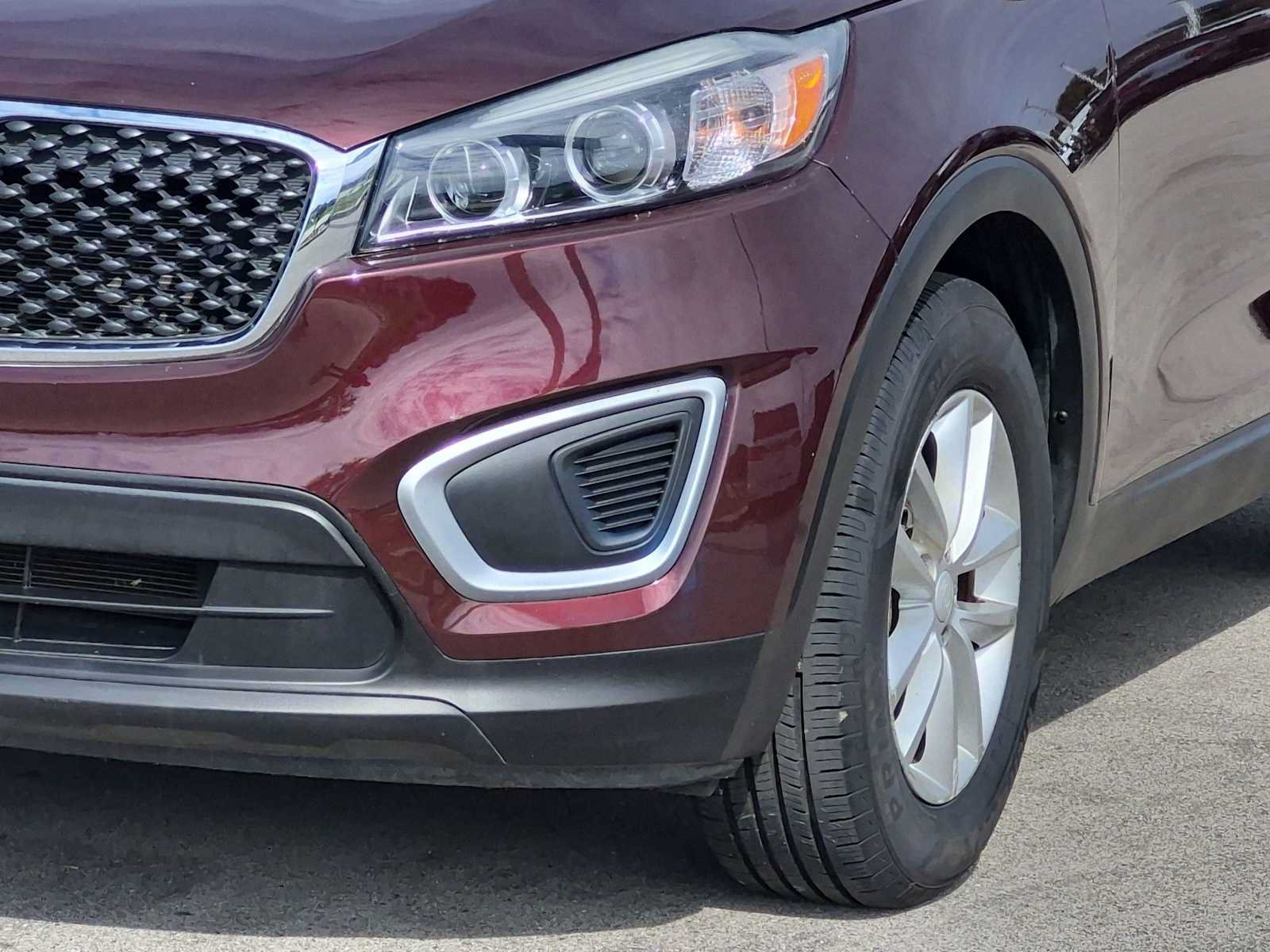 Used 2018 Kia Sorento FWD V6 image 11
