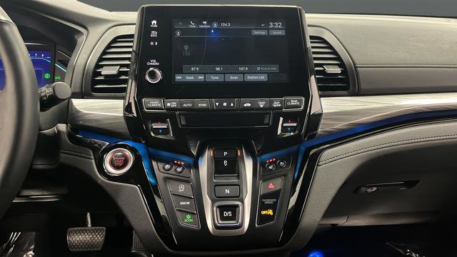 Used 2023 Honda Odyssey Elite image 13
