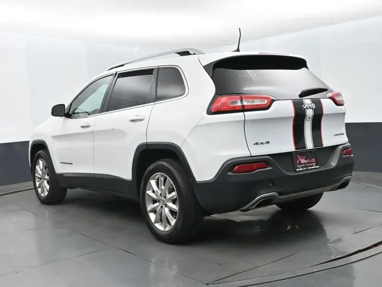 Used 2017 Jeep Cherokee Limited AWD/4WD image 9