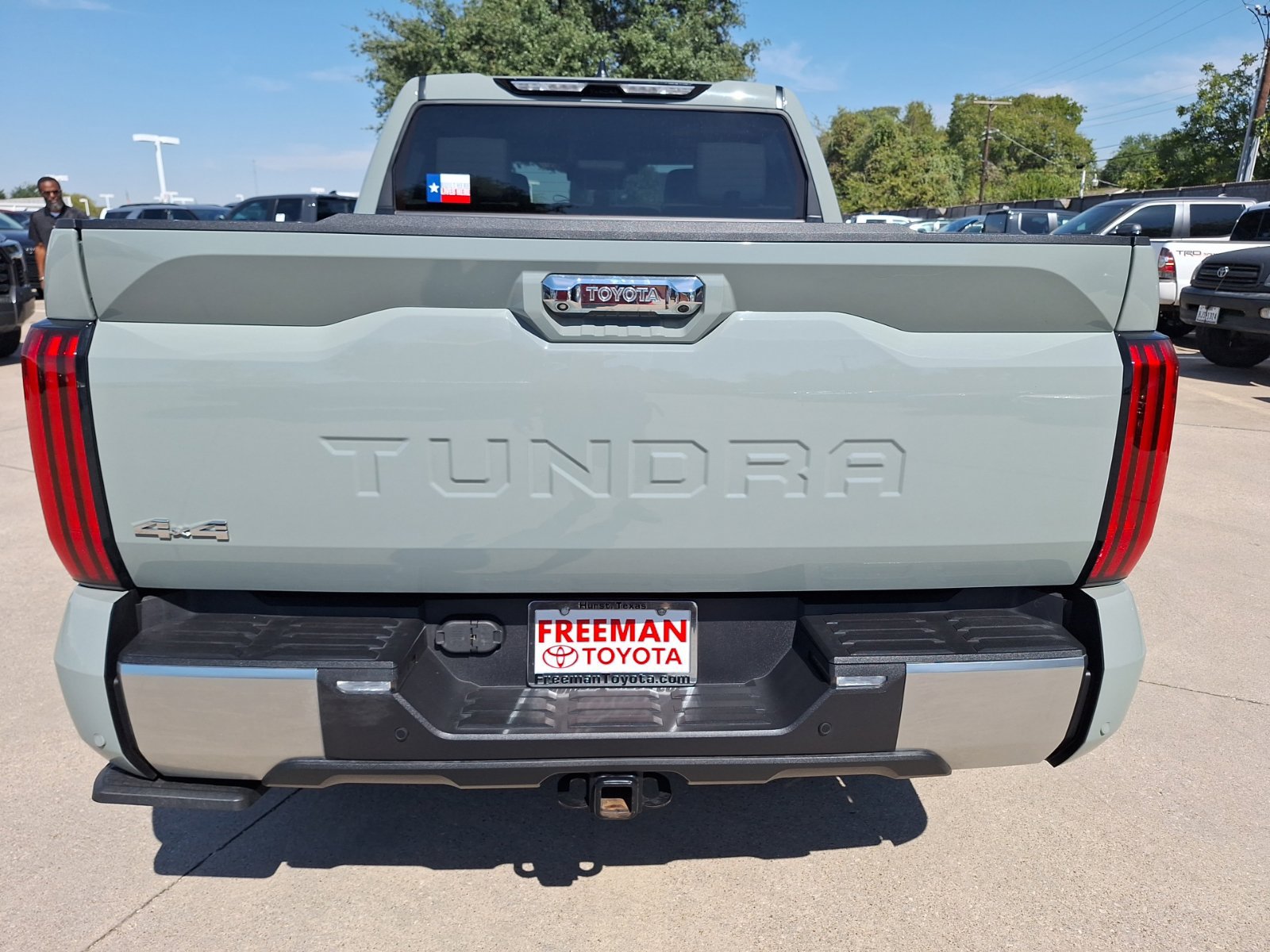 Used 2024 Toyota Tundra Limited w/ Power Package AWD/4WD image 5