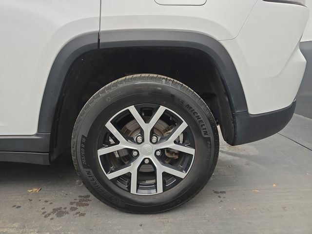 Used 2024 Jeep Grand Cherokee Limited image 16