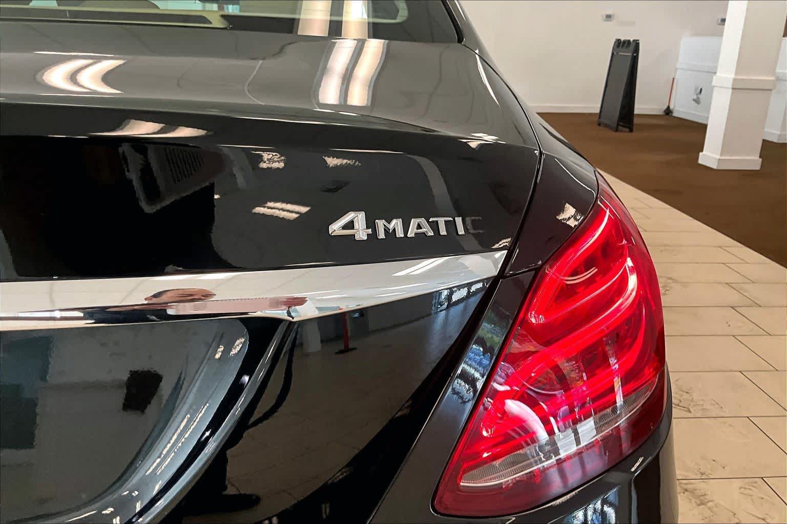 Used 2015 Mercedes-Benz C 300 4MATIC Sedan image 9