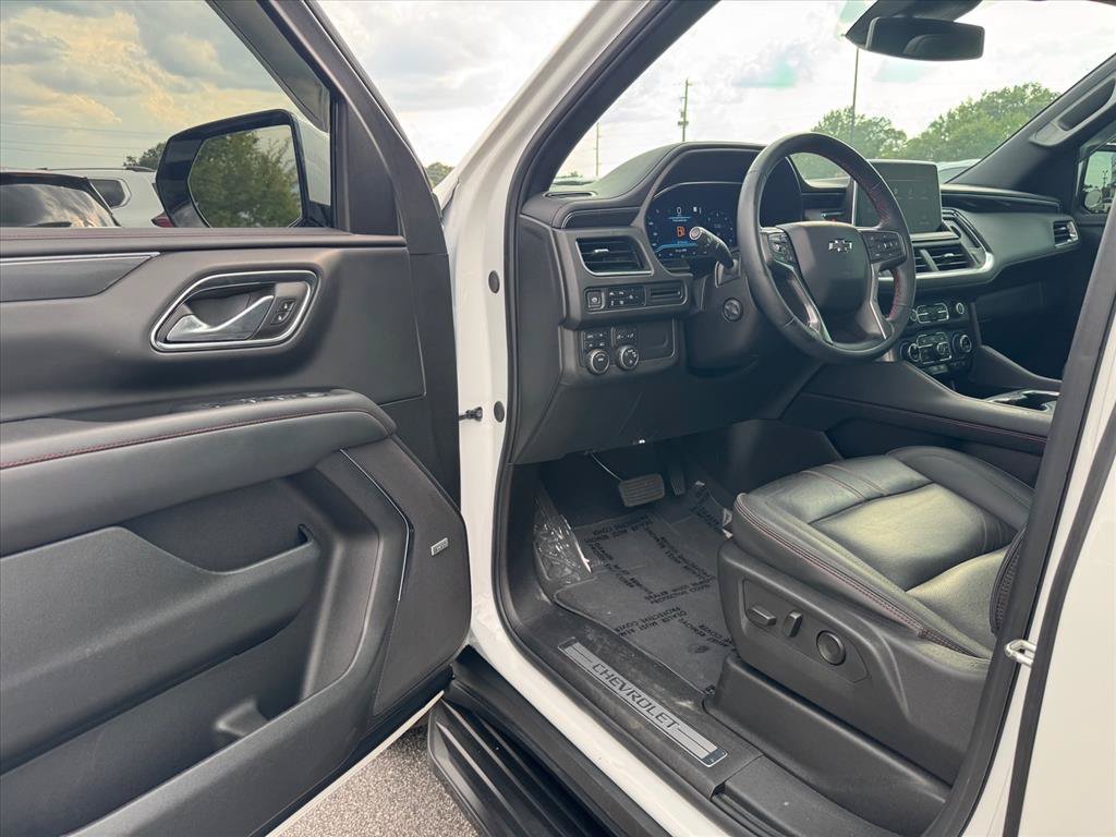 Used 2024 Chevrolet Tahoe RST w/ Luxury Package AWD/4WD image 16