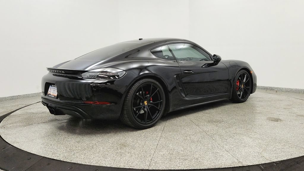 Used 2018 Porsche 718 Cayman GTS RWD image 5