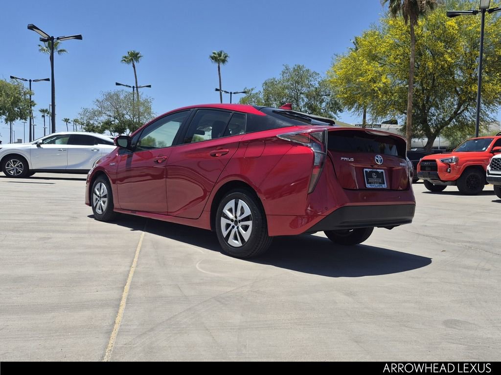 Used 2017 Toyota Prius Two w/ Prius Two Safety Plus Package FWD image 4