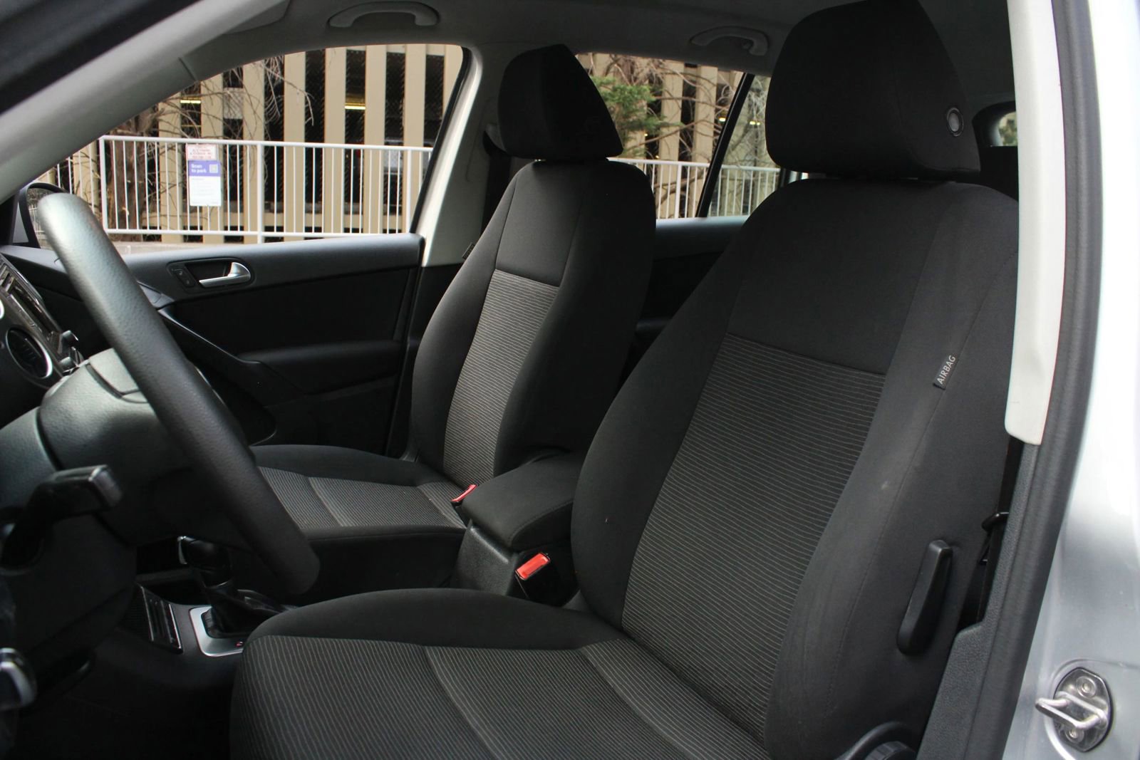 Used 2017 Volkswagen Tiguan S FWD image 16