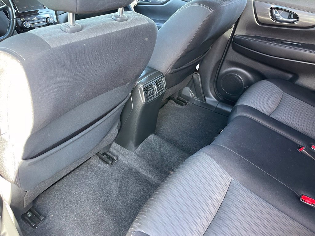 Used 2020 Nissan Rogue SV AWD/4WD image 7