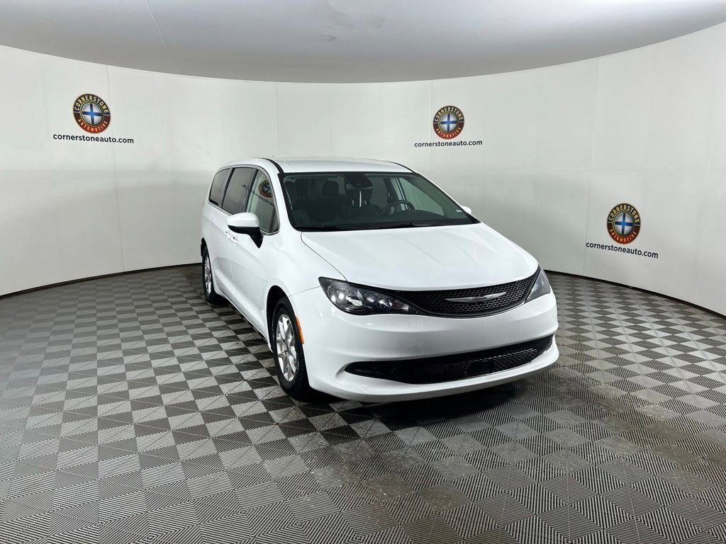 Used 2023 Chrysler Voyager LX FWD image 15
