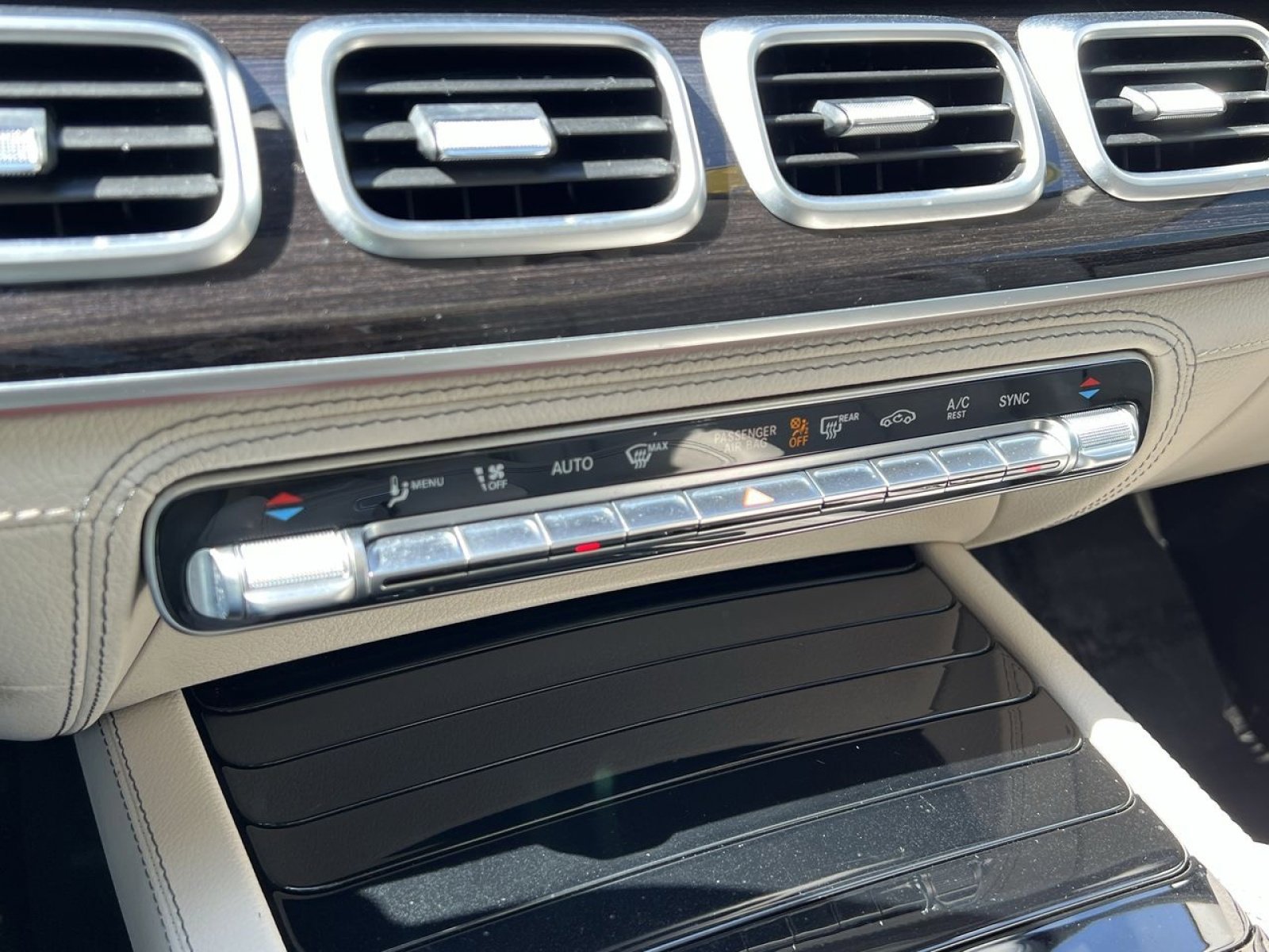 Used 2022 Mercedes-Benz GLE 350 4MATIC image 18