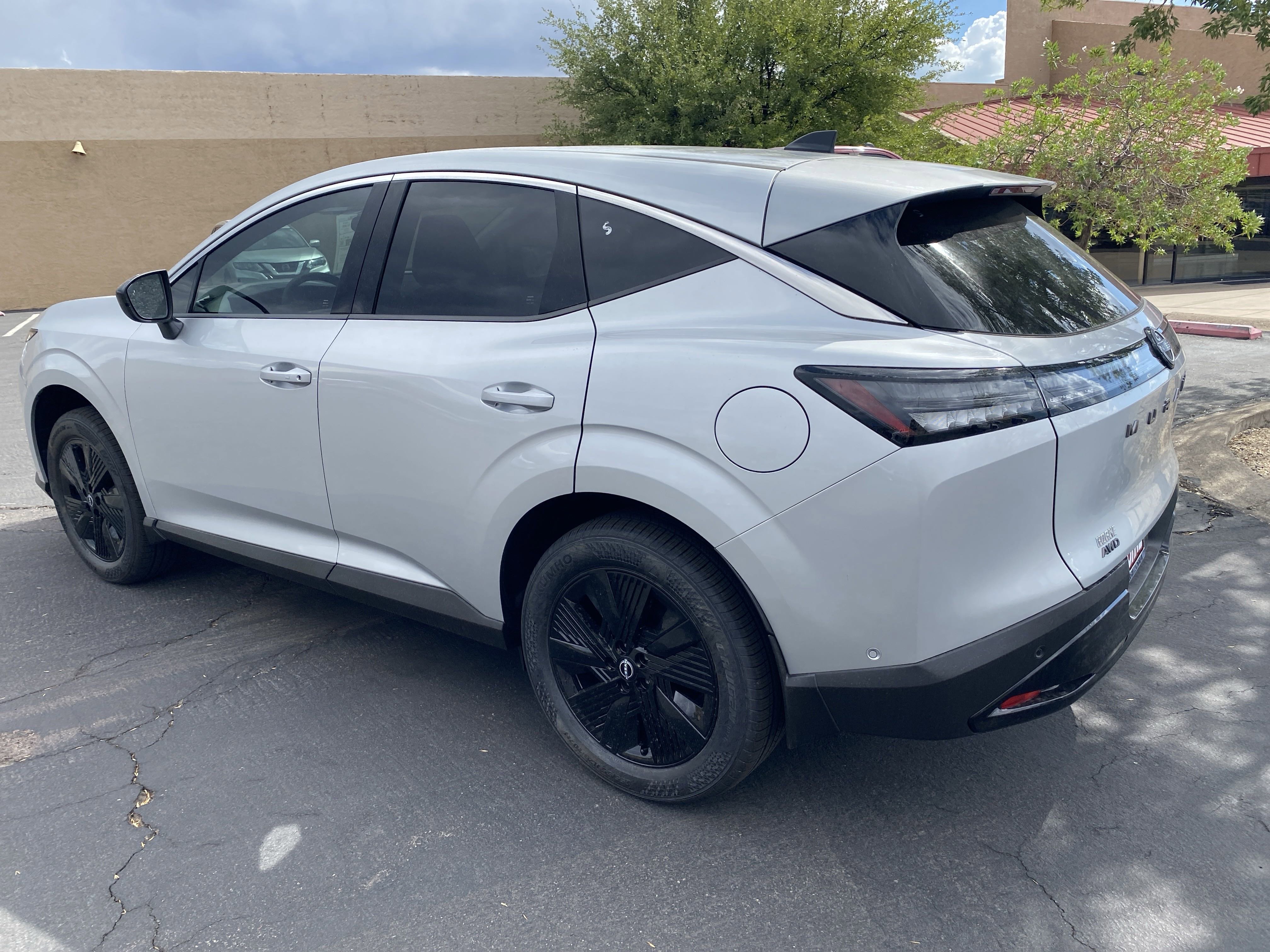 New 2025 Nissan Murano SV image 2
