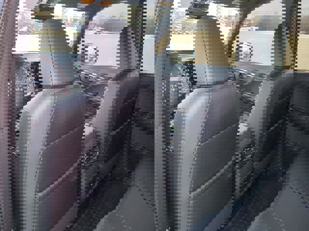 Used 2025 Honda Passport EX-L image 17