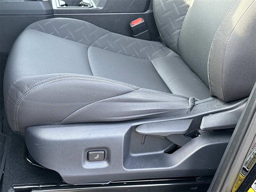 Used 2024 Toyota Tacoma SR image 17