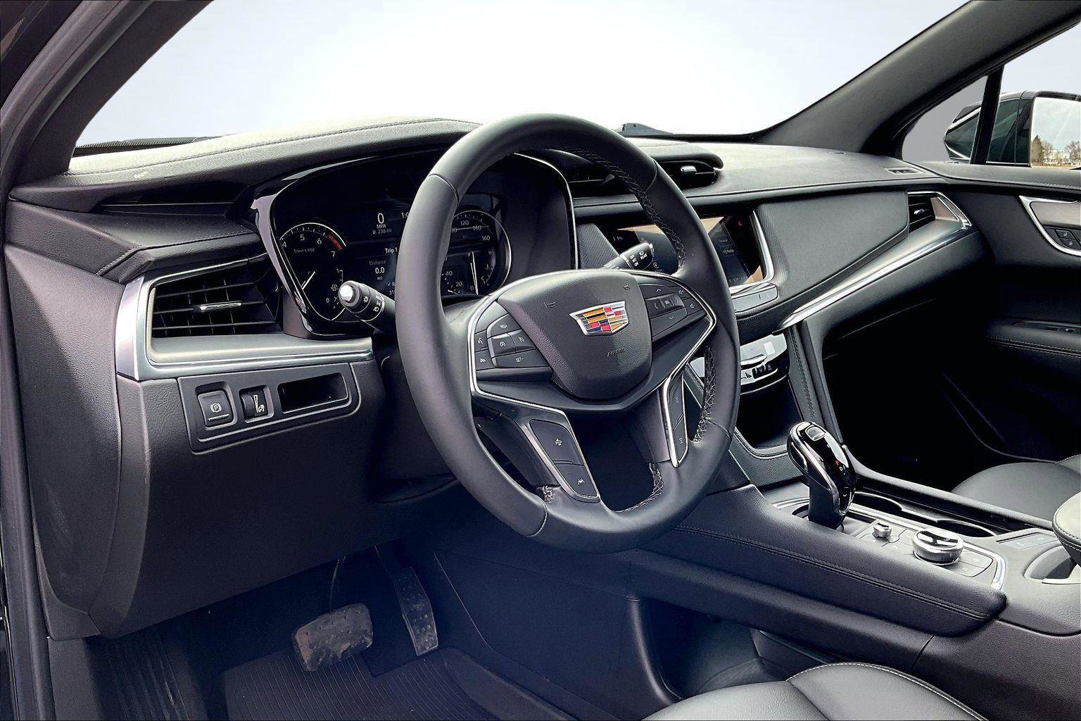 Used 2024 Cadillac XT5 Luxury w/ LPO, Floor Liner Package image 15