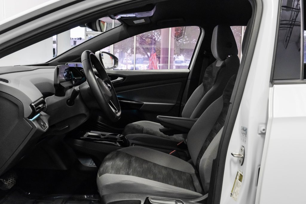 Used 2021 Volkswagen ID.4 Pro w/ ID.4 Protection Package image 4