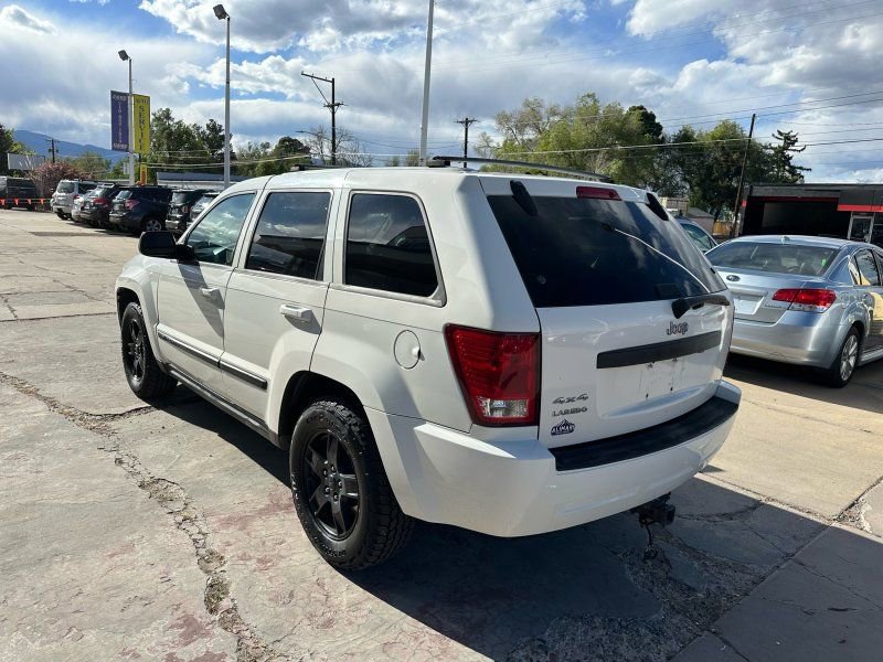 Used 2008 Jeep Grand Cherokee Laredo AWD/4WD image 5