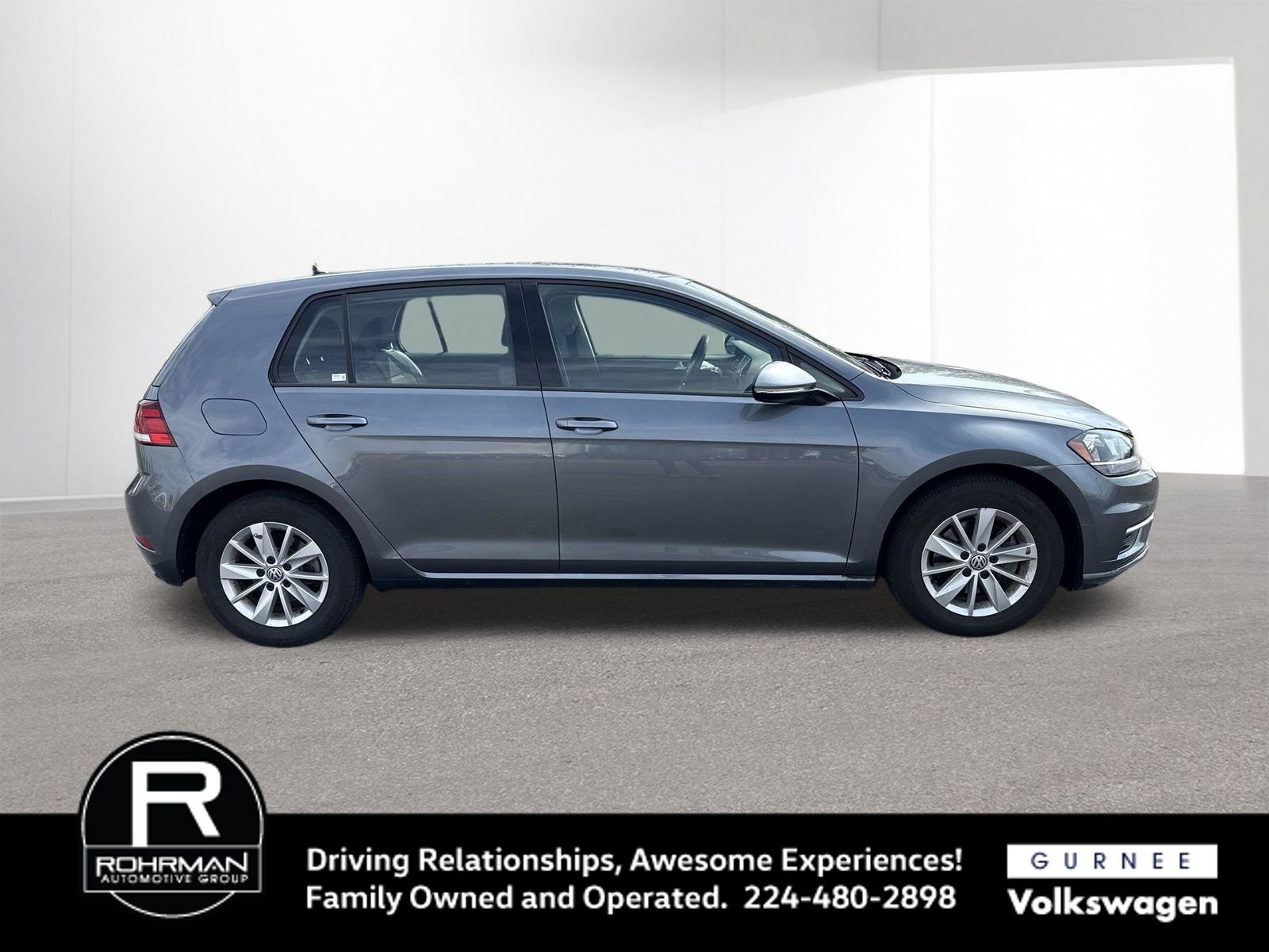 Used 2019 Volkswagen Golf S image 9