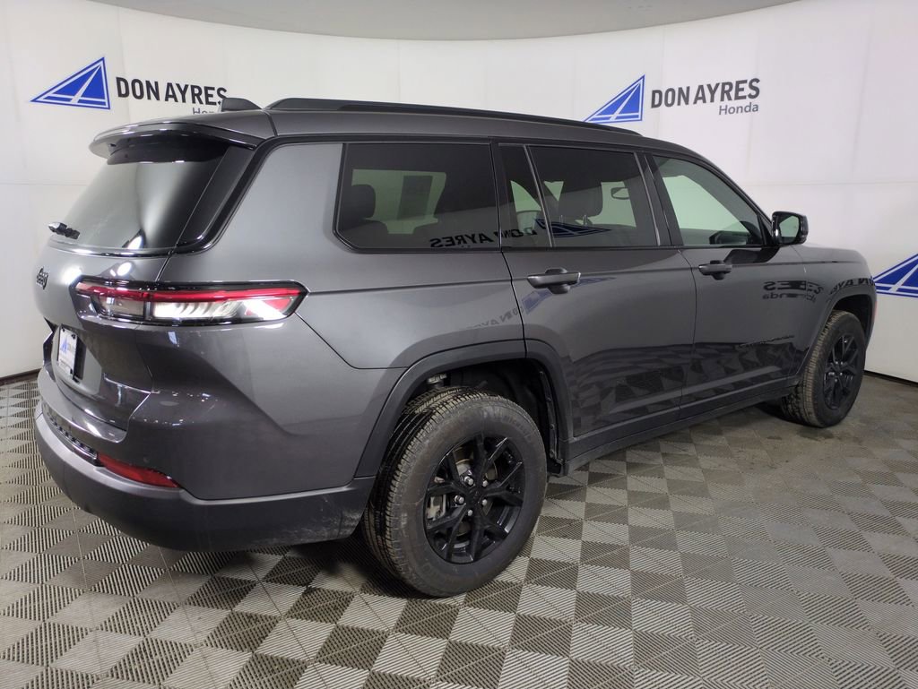 Used 2024 Jeep Grand Cherokee L Altitude image 8