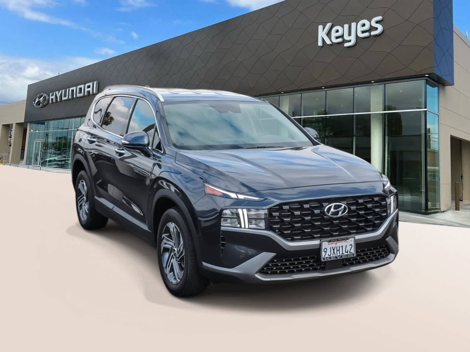 Used 2023 Hyundai Santa Fe SEL FWD image 3
