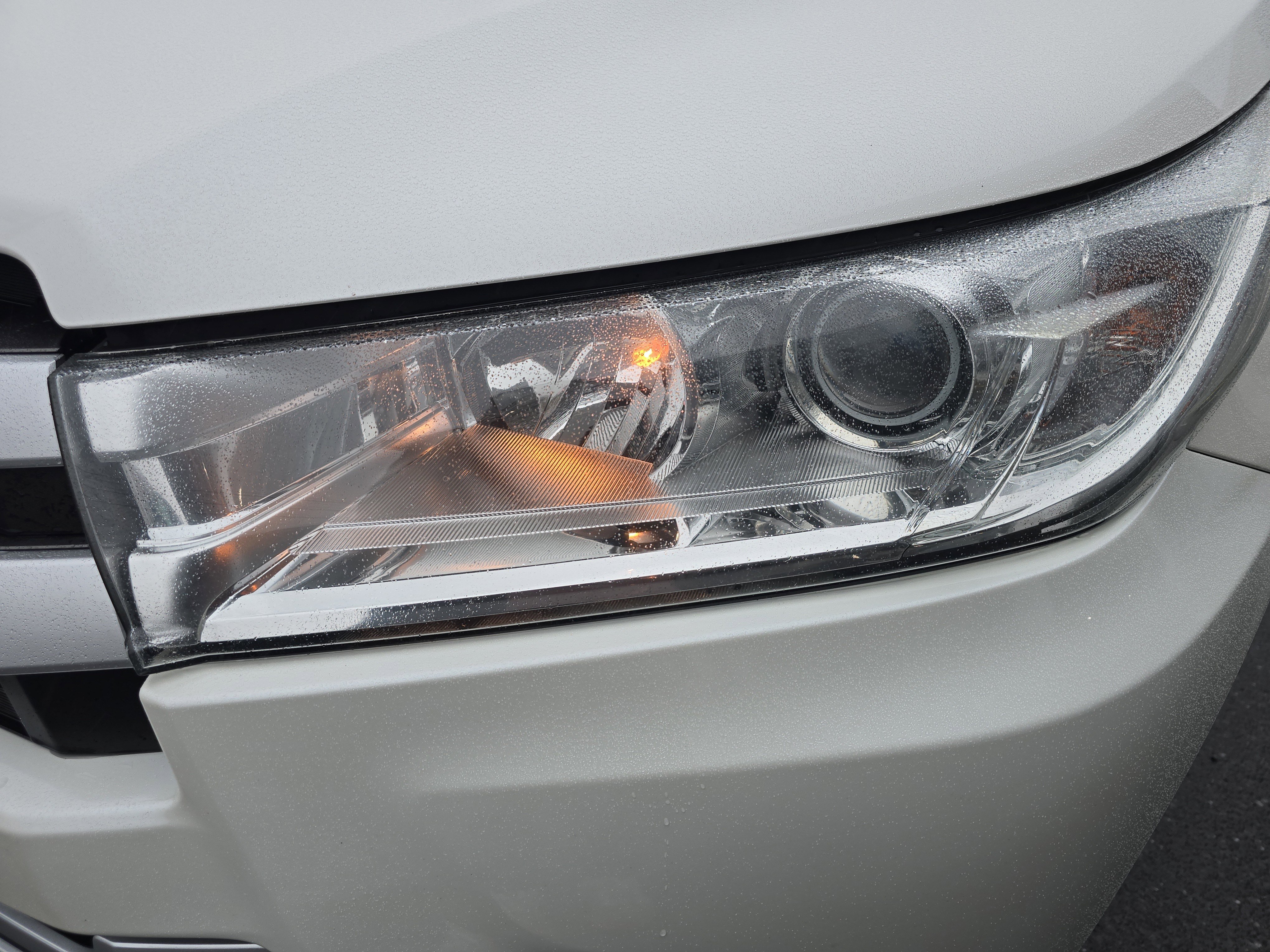 Used 2019 Toyota Highlander XLE image 11