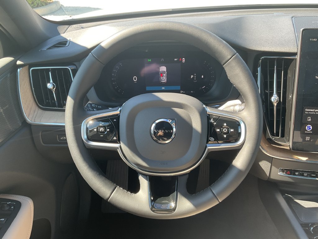 New 2027 Volvo XC60 B5 Plus AWD/4WD image 21