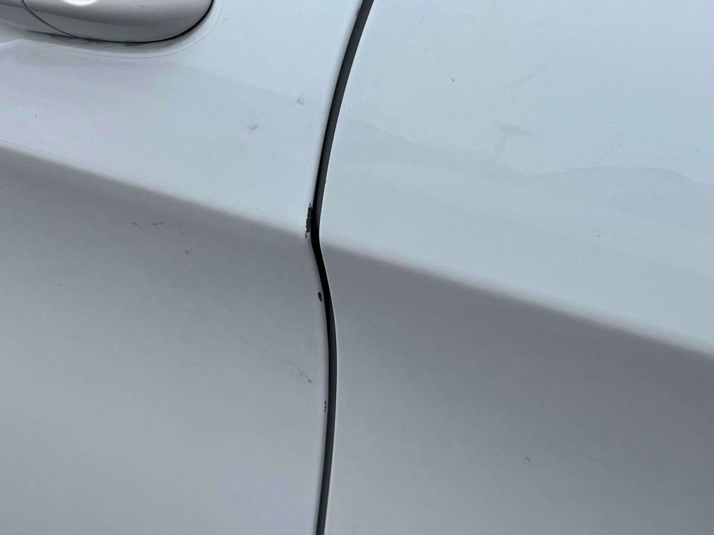 Used 2015 Jeep Cherokee Trailhawk w/ Comfort/Convenience Group image 39