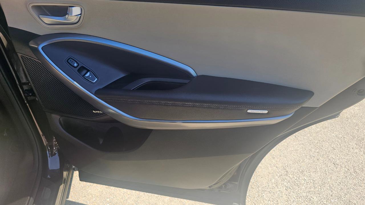 Used 2019 Hyundai Santa Fe XL AWD/4WD image 18