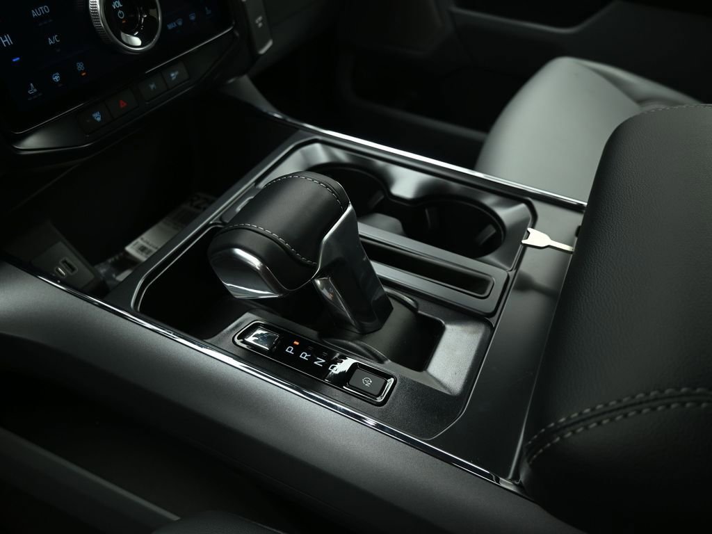 New 2025 Ford F150 Lightning Flash AWD/4WD image 17