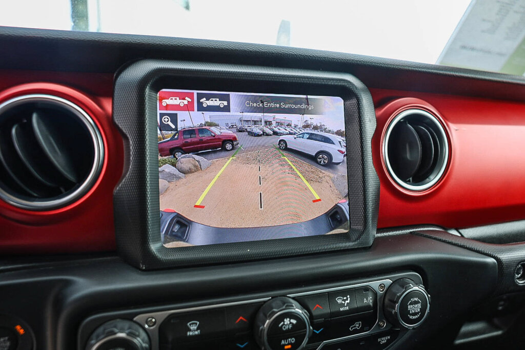 Used 2023 Jeep Gladiator Rubicon w/ LED Lighting Group AWD/4WD image 13