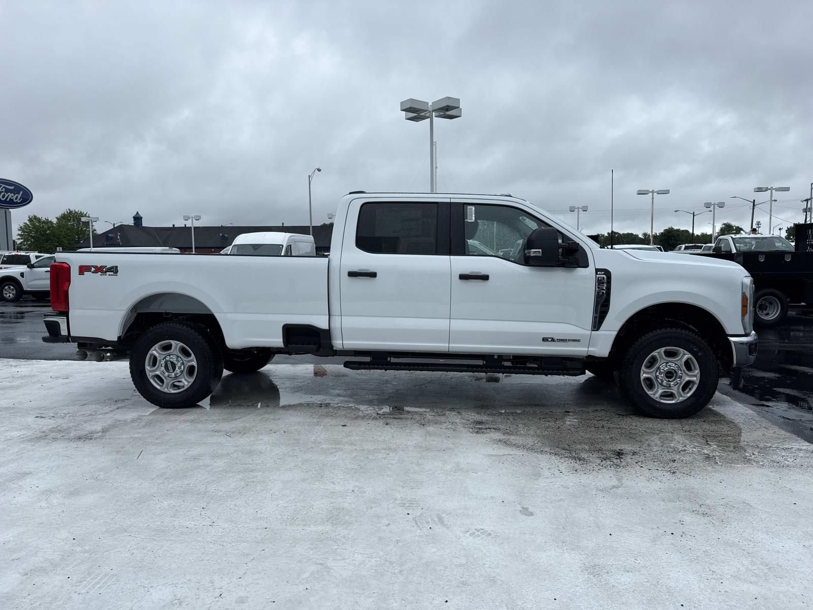 New 2026 Ford F250 XLT w/ FX4 Off-Road Package AWD/4WD image 2
