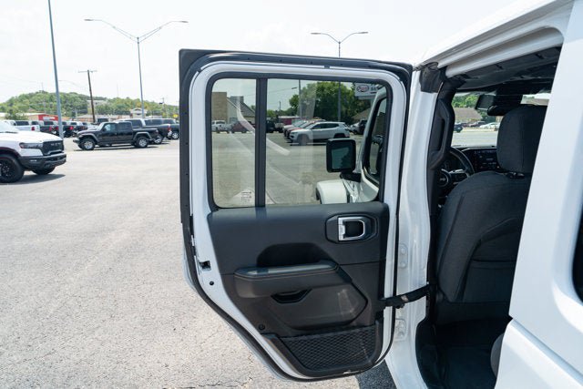 Certified 2025 Jeep Wrangler Unlimited Sahara AWD/4WD image 13
