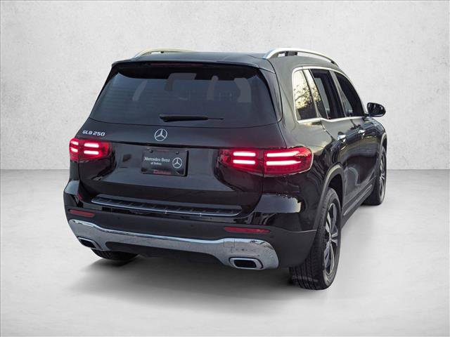 New 2026 Mercedes-Benz GLB 250 image 2
