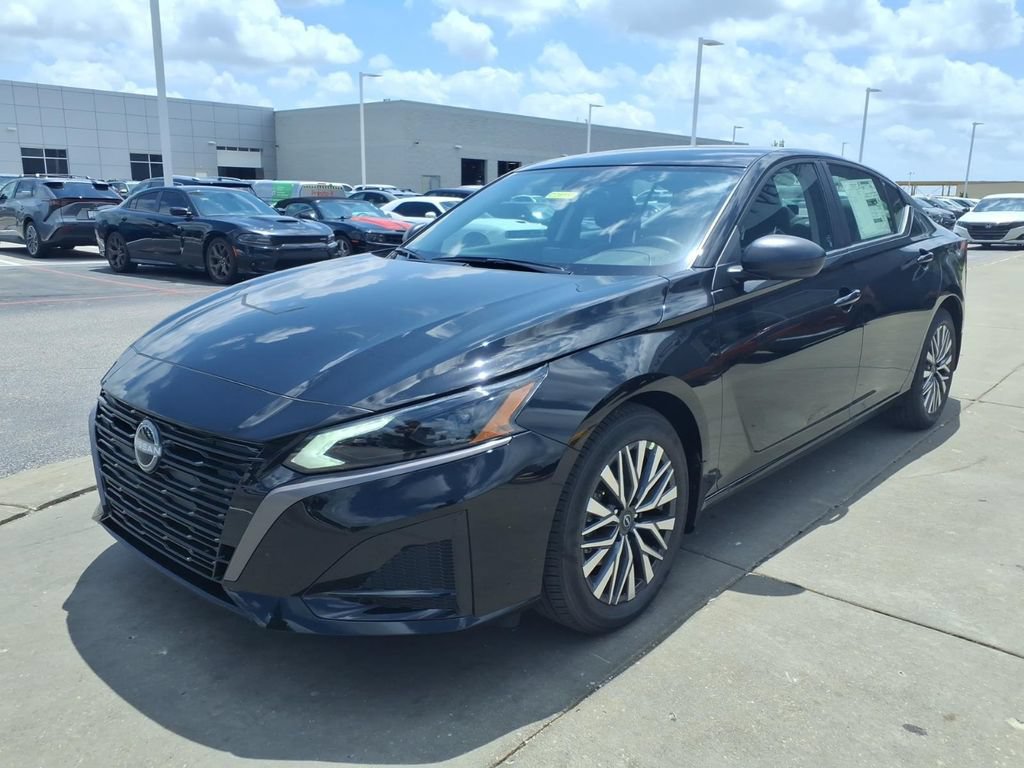 New 2026 Nissan Altima 2.5 SV FWD image 4