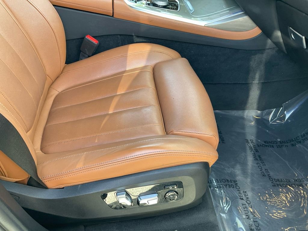 Used 2021 BMW X7 xDrive40i w/ M Sport Package image 27