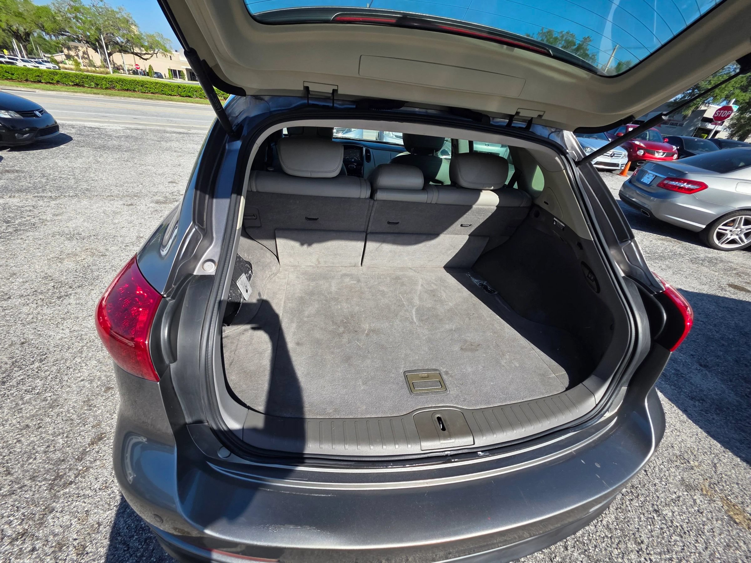 Used 2010 INFINITI EX35 Journey RWD image 17