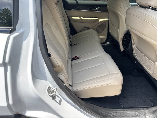 Certified 2024 Jeep Grand Cherokee Limited w/ Black Appearance Package RWD image 17