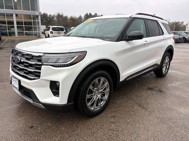 Used 2025 Ford Explorer Active w/ Active Comfort Package image 6