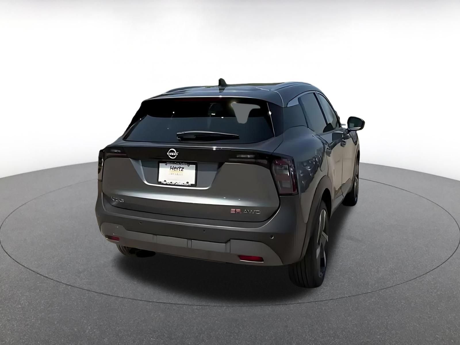 Used 2026 Nissan Kicks SR AWD/4WD image 11