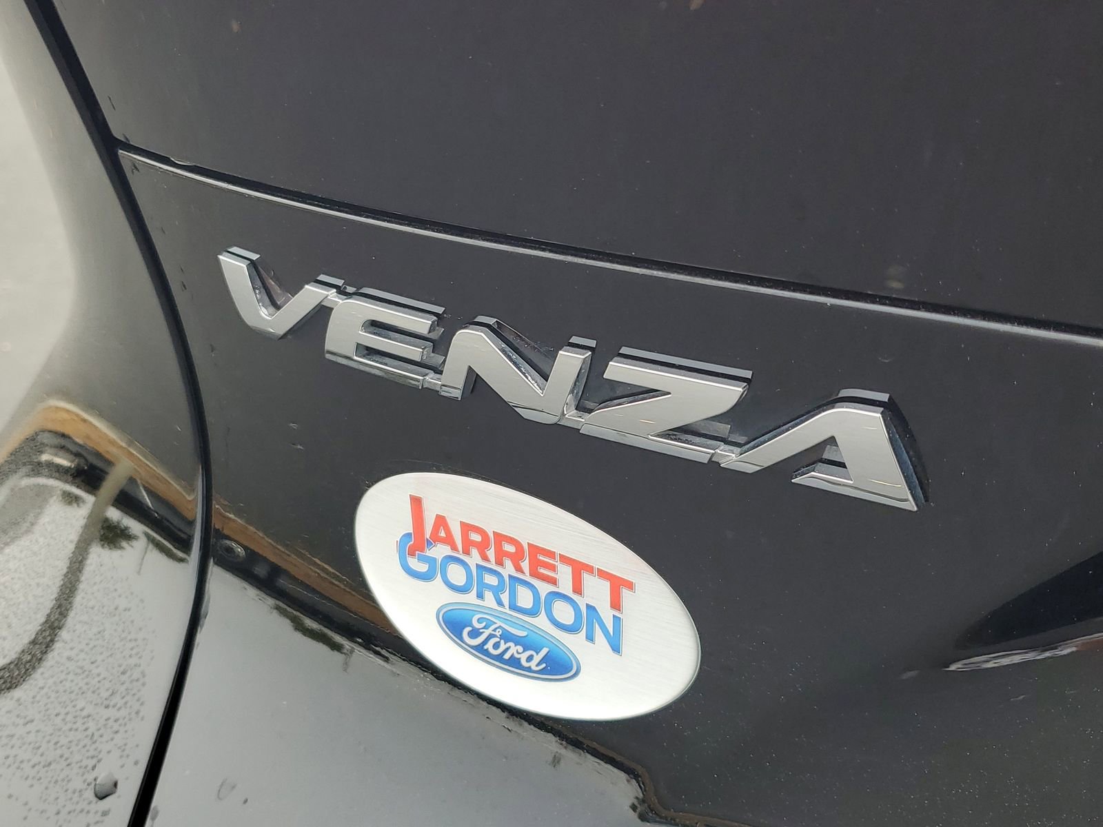 Used 2022 Toyota Venza LE image 6