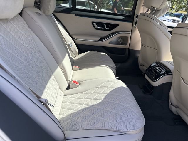 New 2026 Mercedes-Benz S 580 4MATIC Sedan image 32