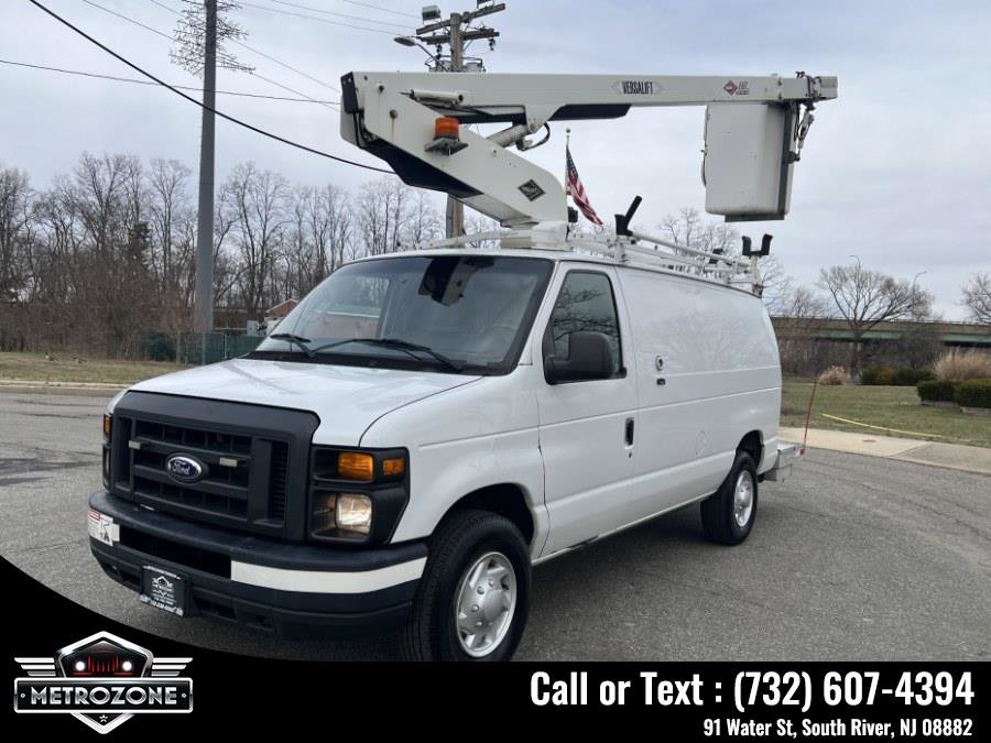 Used 2014 Ford E-350 and Econoline 350 Super Duty w/ Power Group image 5