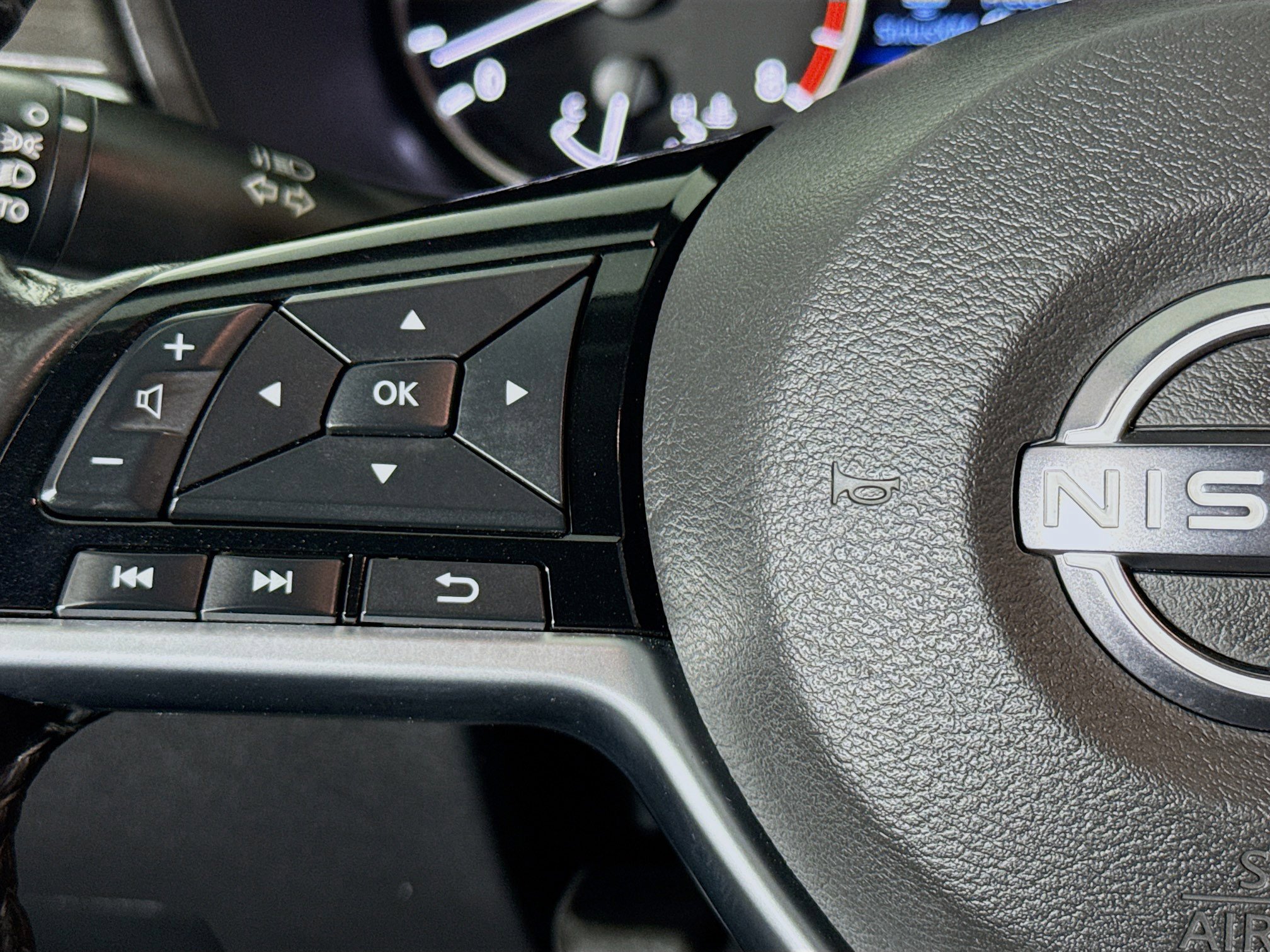 Used 2023 Nissan Altima 2.5 SL AWD/4WD image 13