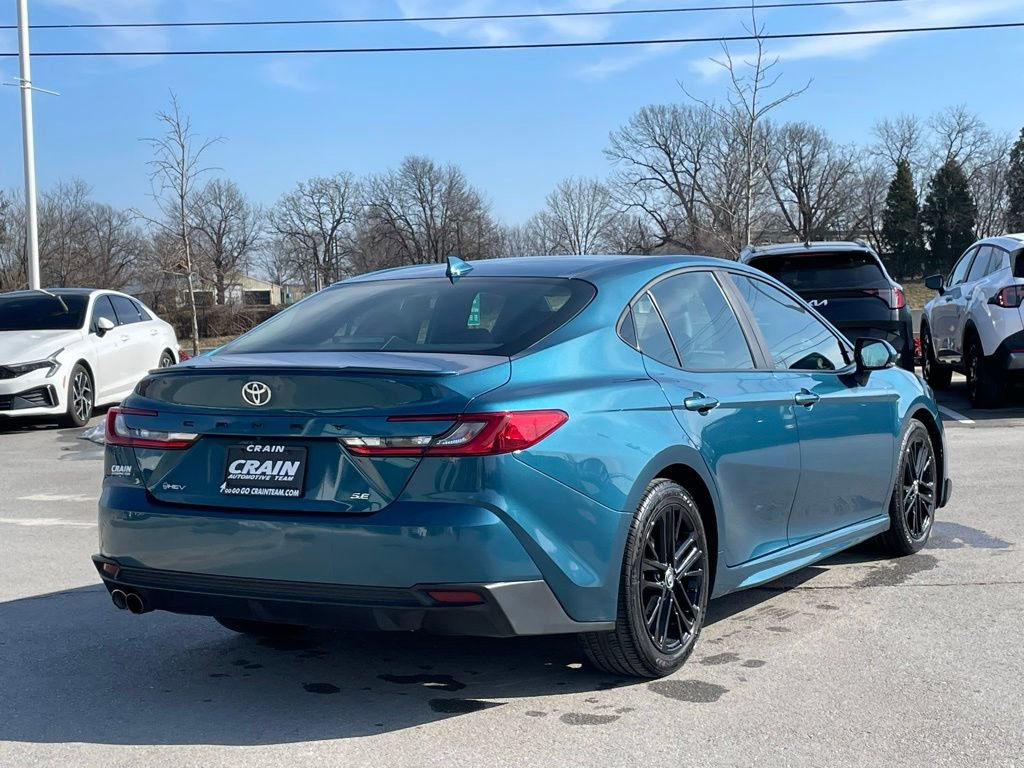 Used 2025 Toyota Camry SE image 7