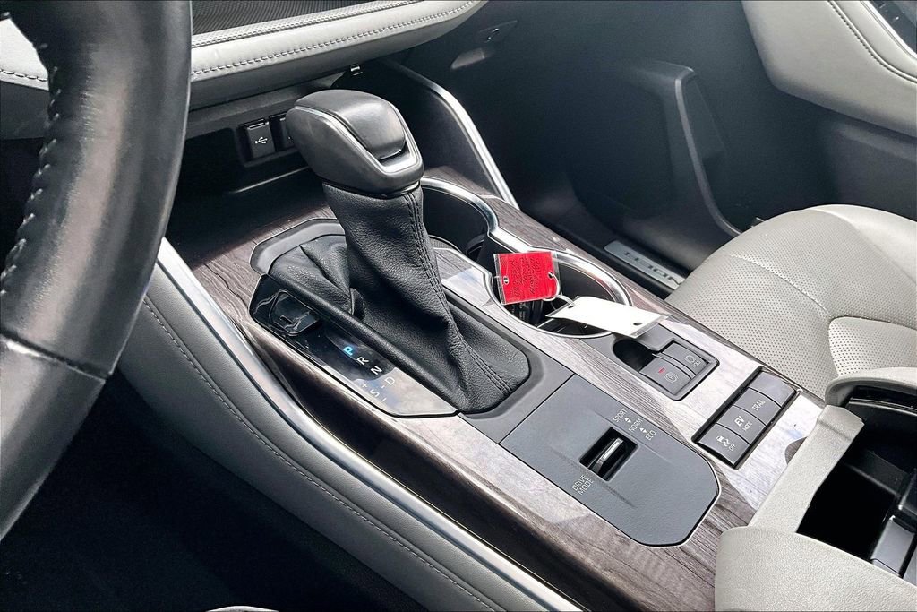 Certified 2021 Toyota Highlander Limited image 16