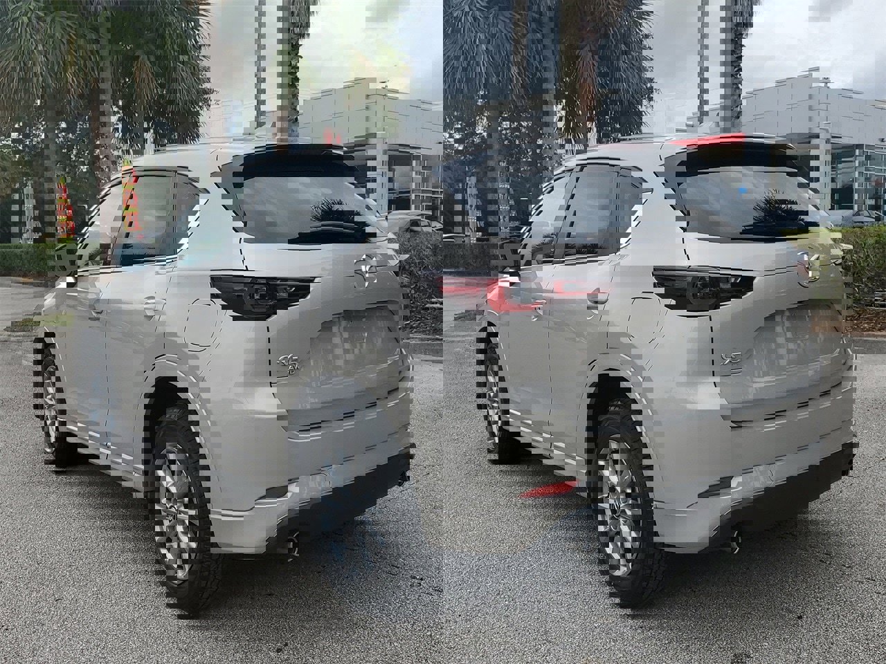 Used 2025 MAZDA CX-5 AWD 2.5 S w/ Preferred Package image 4