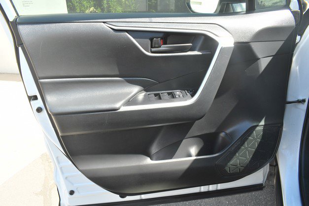 Certified 2024 Toyota RAV4 LE AWD/4WD image 13